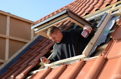 Pose de fenêtres de toit Velux à Aillières-Beauvoir